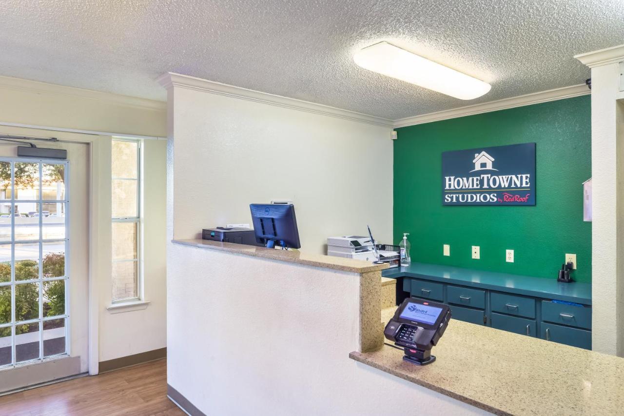 Hometowne Studios By Red Roof Dallas - North Addison - Tollway المظهر الخارجي الصورة