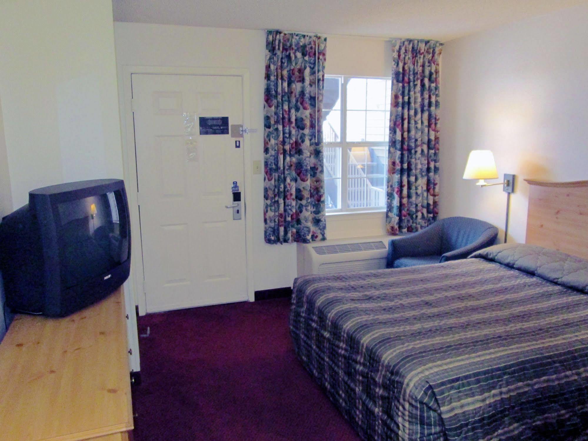 Hometowne Studios By Red Roof Dallas - North Addison - Tollway المظهر الخارجي الصورة
