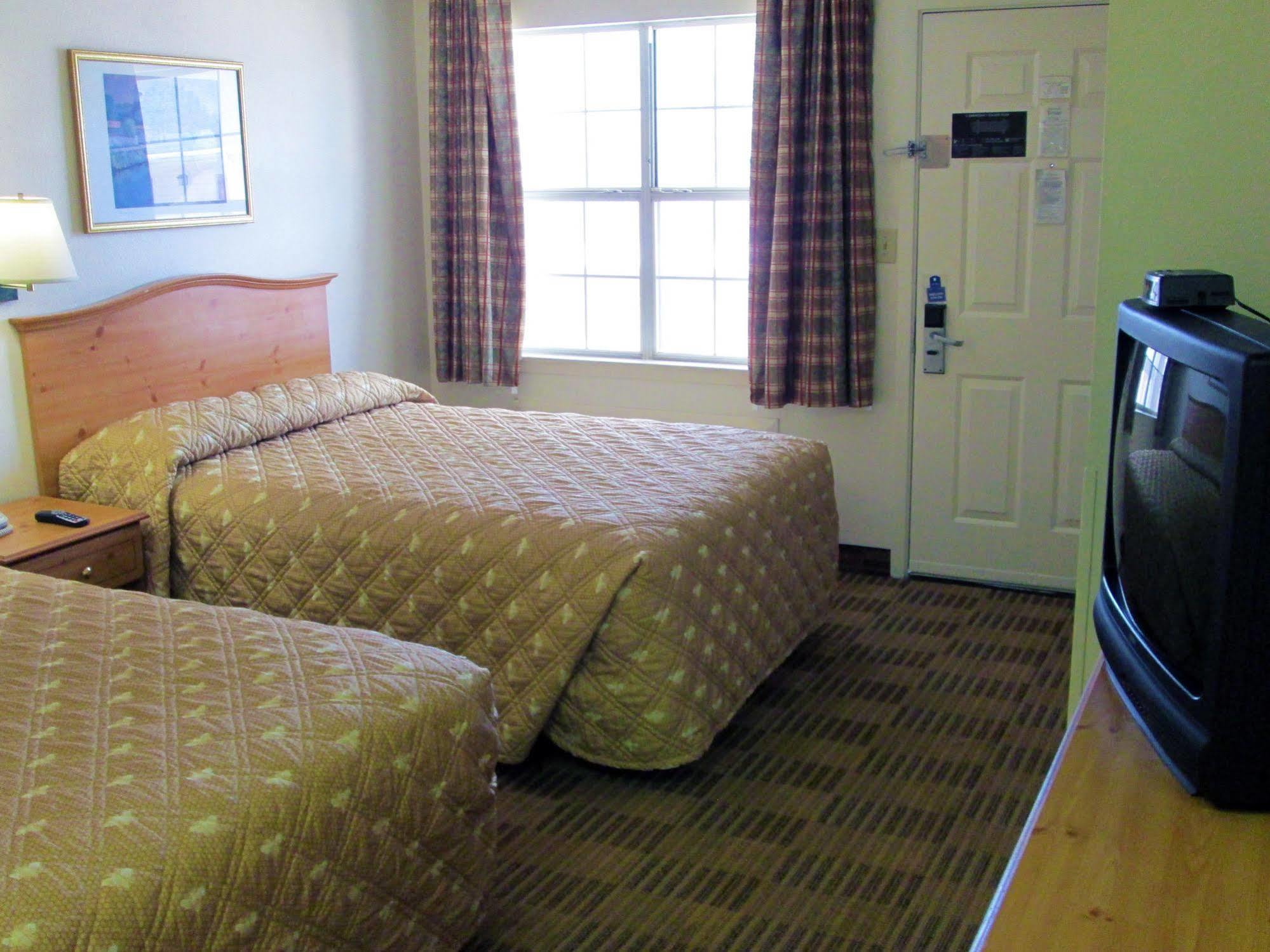 Hometowne Studios By Red Roof Dallas - North Addison - Tollway المظهر الخارجي الصورة