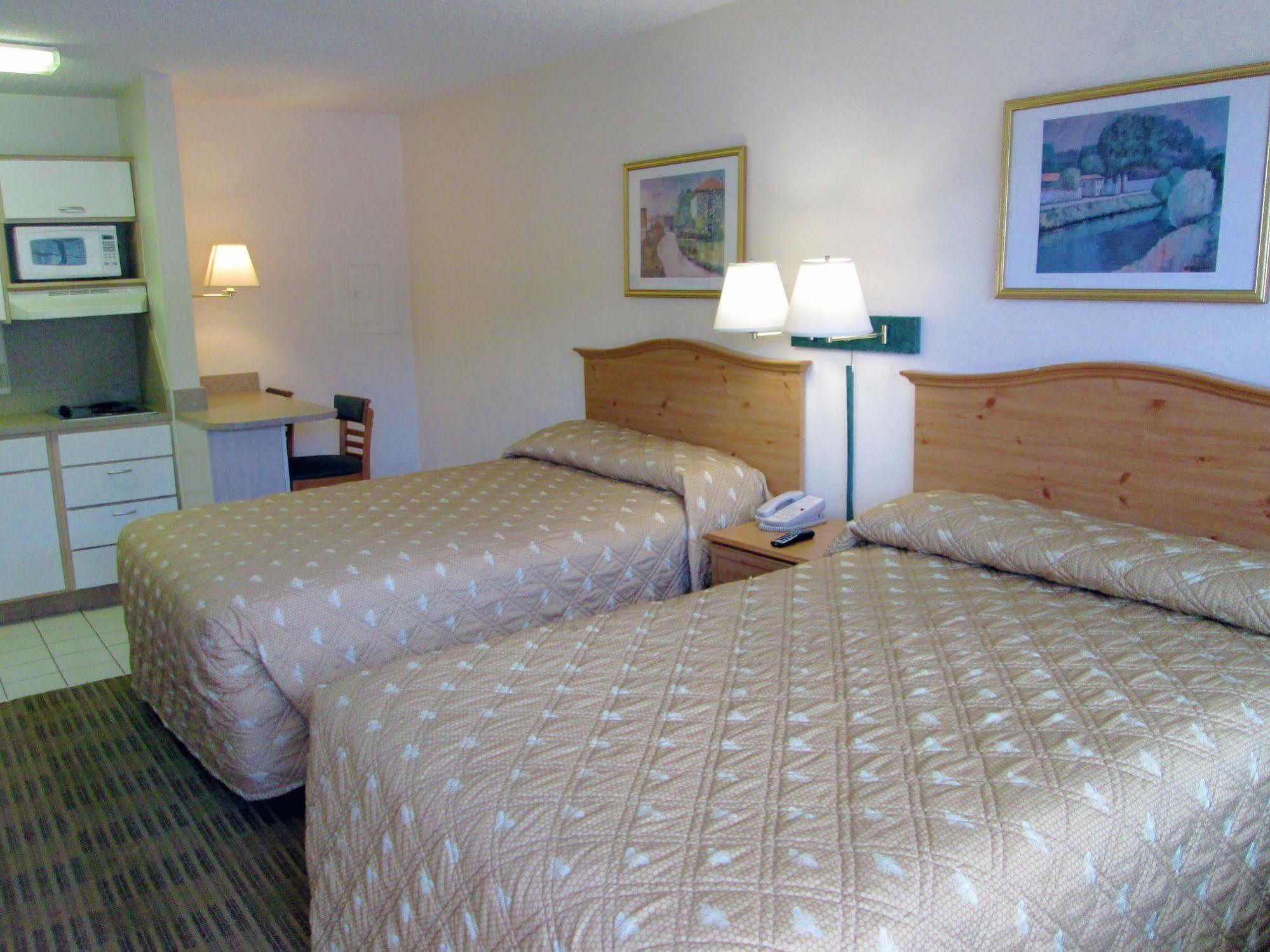 Hometowne Studios By Red Roof Dallas - North Addison - Tollway المظهر الخارجي الصورة