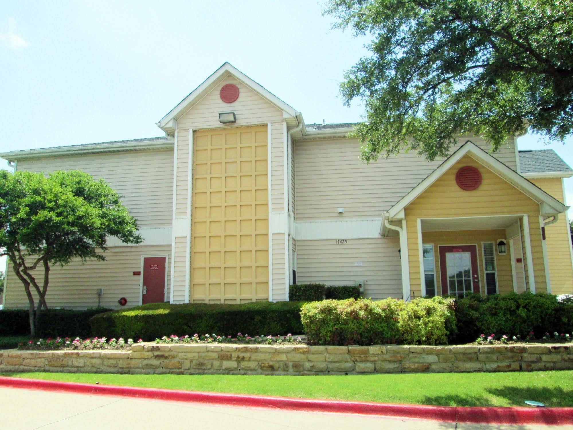 Hometowne Studios By Red Roof Dallas - North Addison - Tollway المظهر الخارجي الصورة